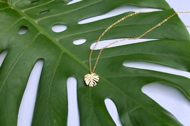 Monstera Necklace