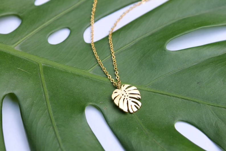 Monstera Necklace